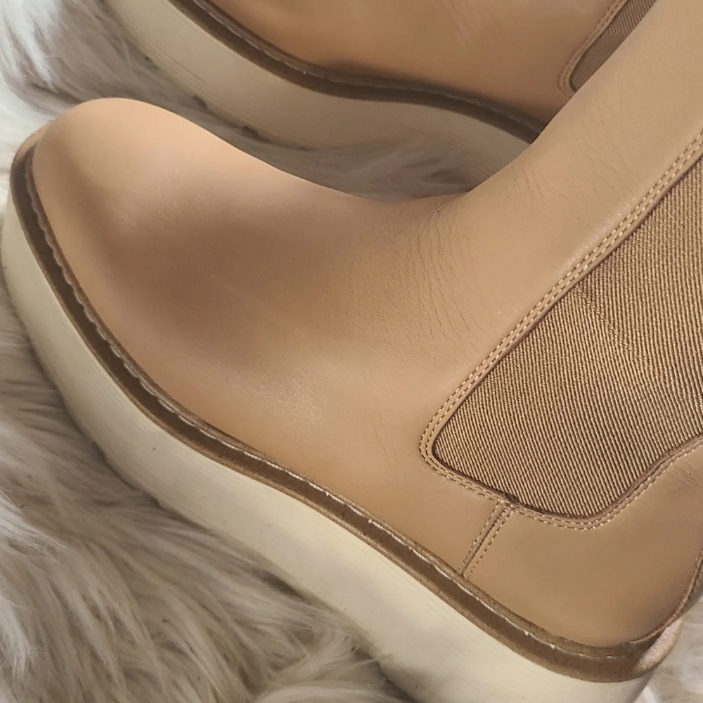 Chelsea Boot - Picture 15 of 15